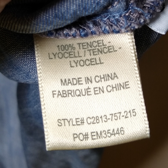 cloth & stone Patterned Chambray Button Down Top - Picture 7 of 7